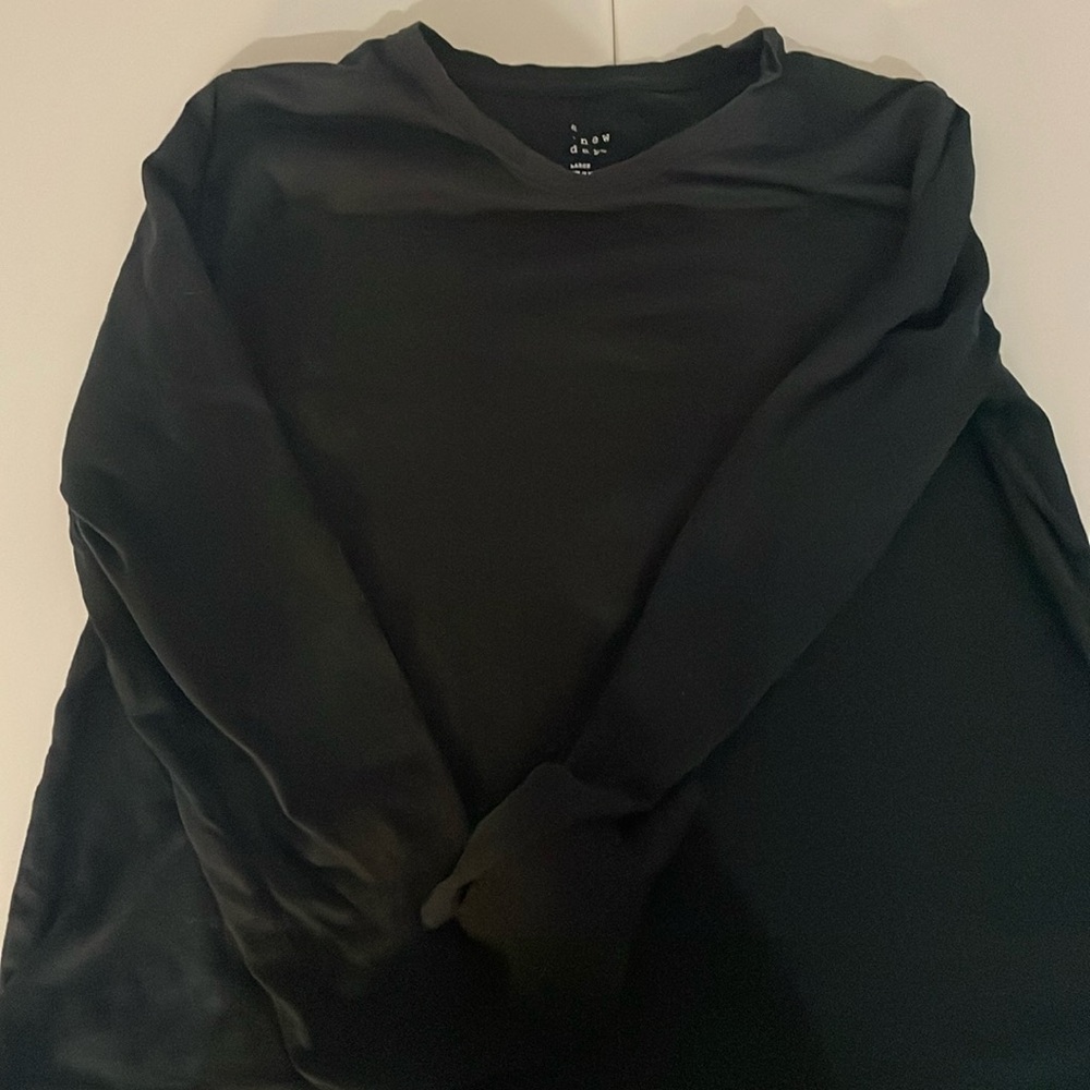 Black long sleeve tee